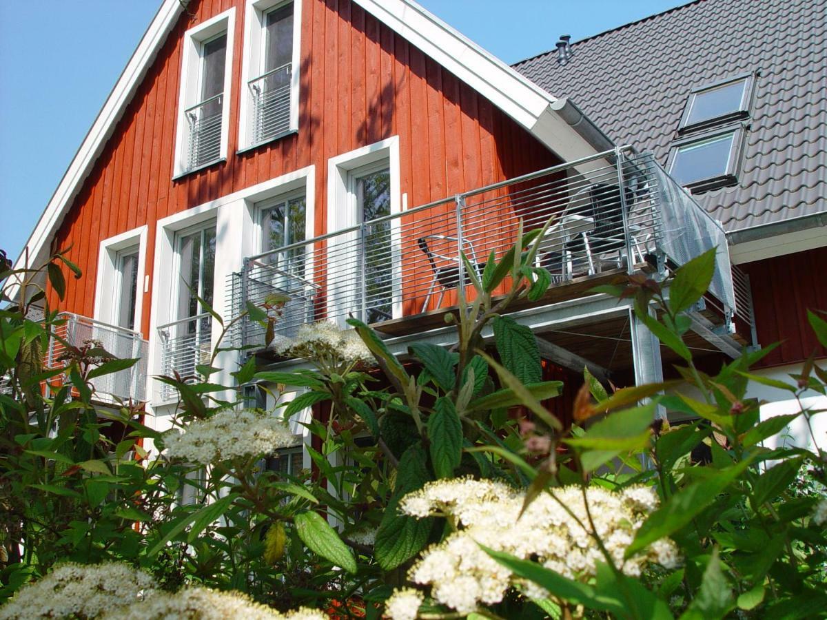 Ferienwohnungen Haus Am Deich Prerow Exterior foto